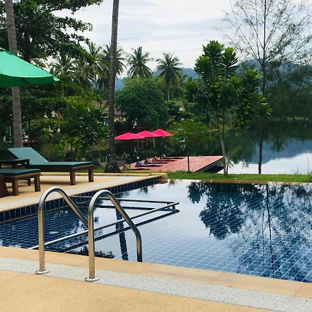 Khao Lak Golden Coconut Hotel Екстериор снимка